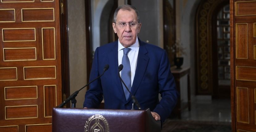 وزير الخارجية الروسي في تونس: لا أهلا ولا سهلا، ولا مرحبا بقاتلنا في سوريا